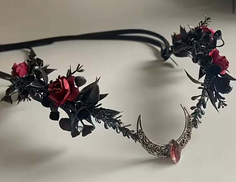 Gothic Fairy Queen Crown Red Flower Dark Fantasy Headband, Ideal for Cosplay and Makeup Parties, Hand Wash Only