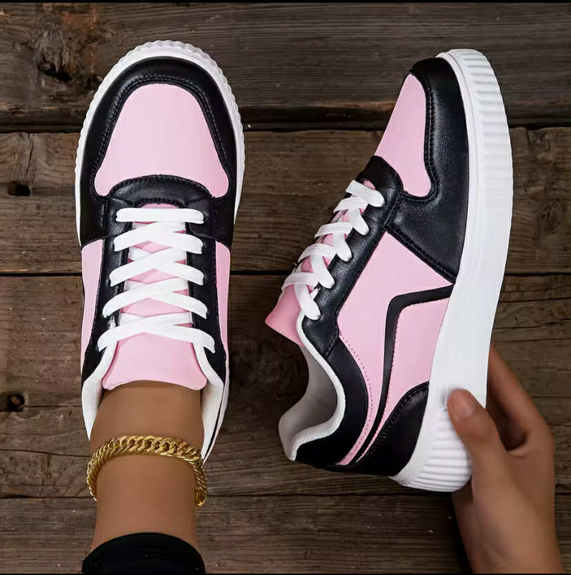 Fashionable Women's Sneaker, Light and Casual, with Stripes