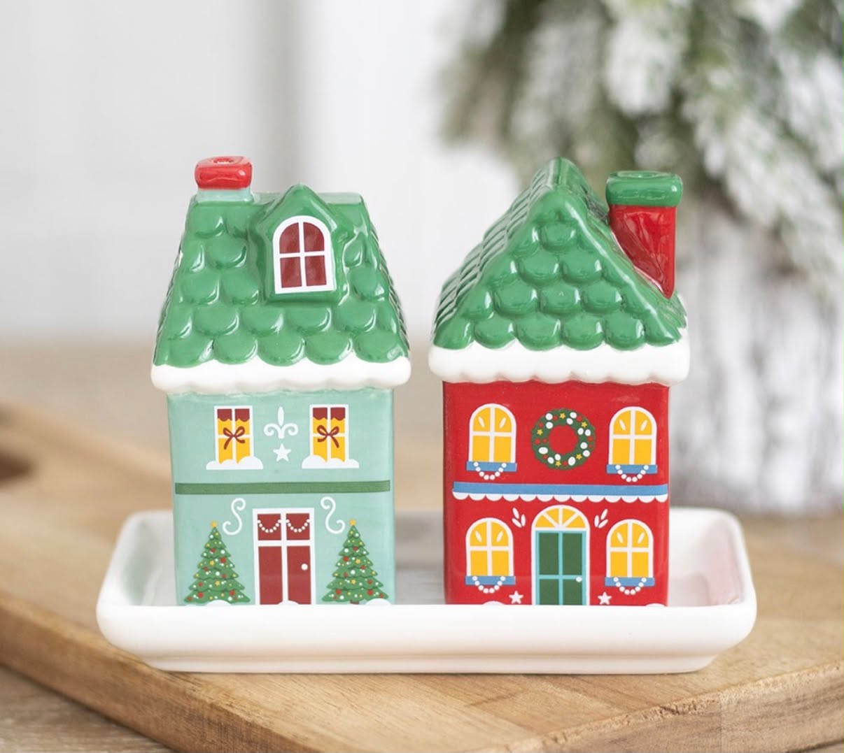 CHRISTMAS HOUSE SALT AND PEPPER SHAKERS