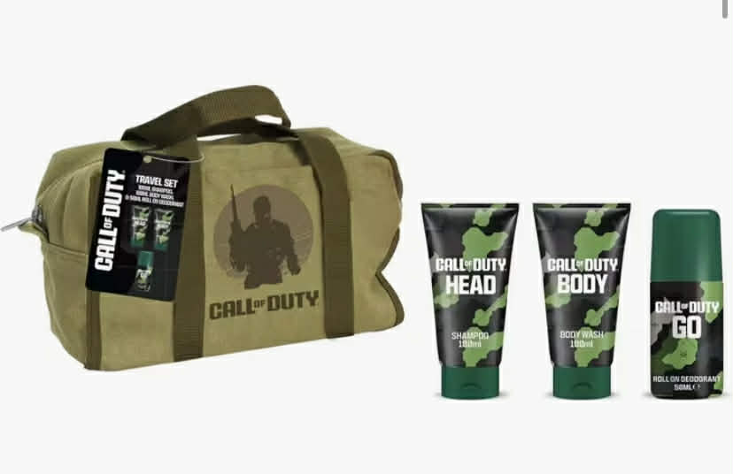 Call of Duty Men’s Travel Wash Bag Gift Set – Shampoo, Body Wash & Roll-On Deodorant