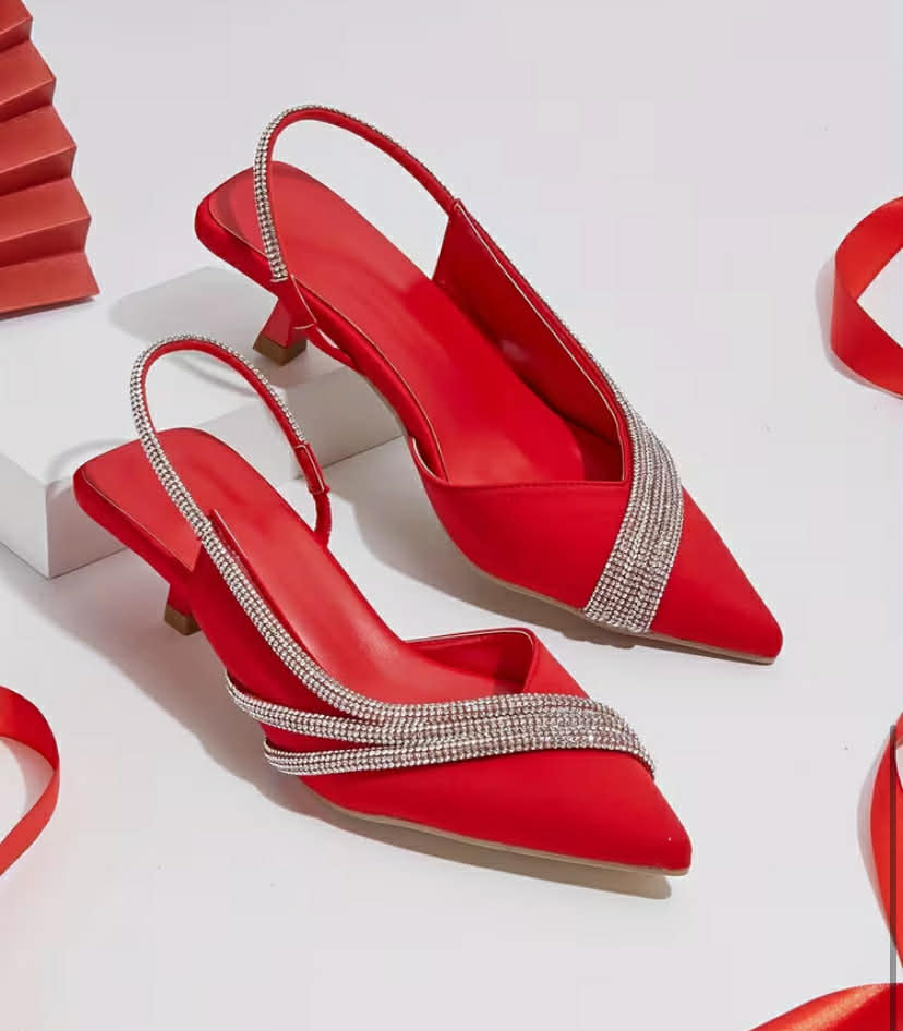 New Spring And Summer Collection of Elegant And Glamorous Pointed Toe Kitten Heel Sandals for Women, Adorned with Sparkling Rhinestones