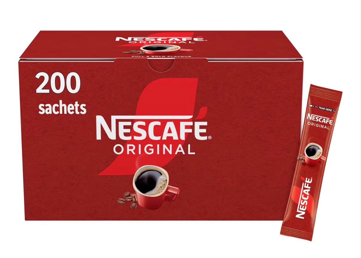 NESCAFÉ Original Instant Coffee Sachets - 200 x 1.8g Sticks Individually portioned single-serve sticks reduce waste and ensure quick, hygienic preparation in busy catering environments.