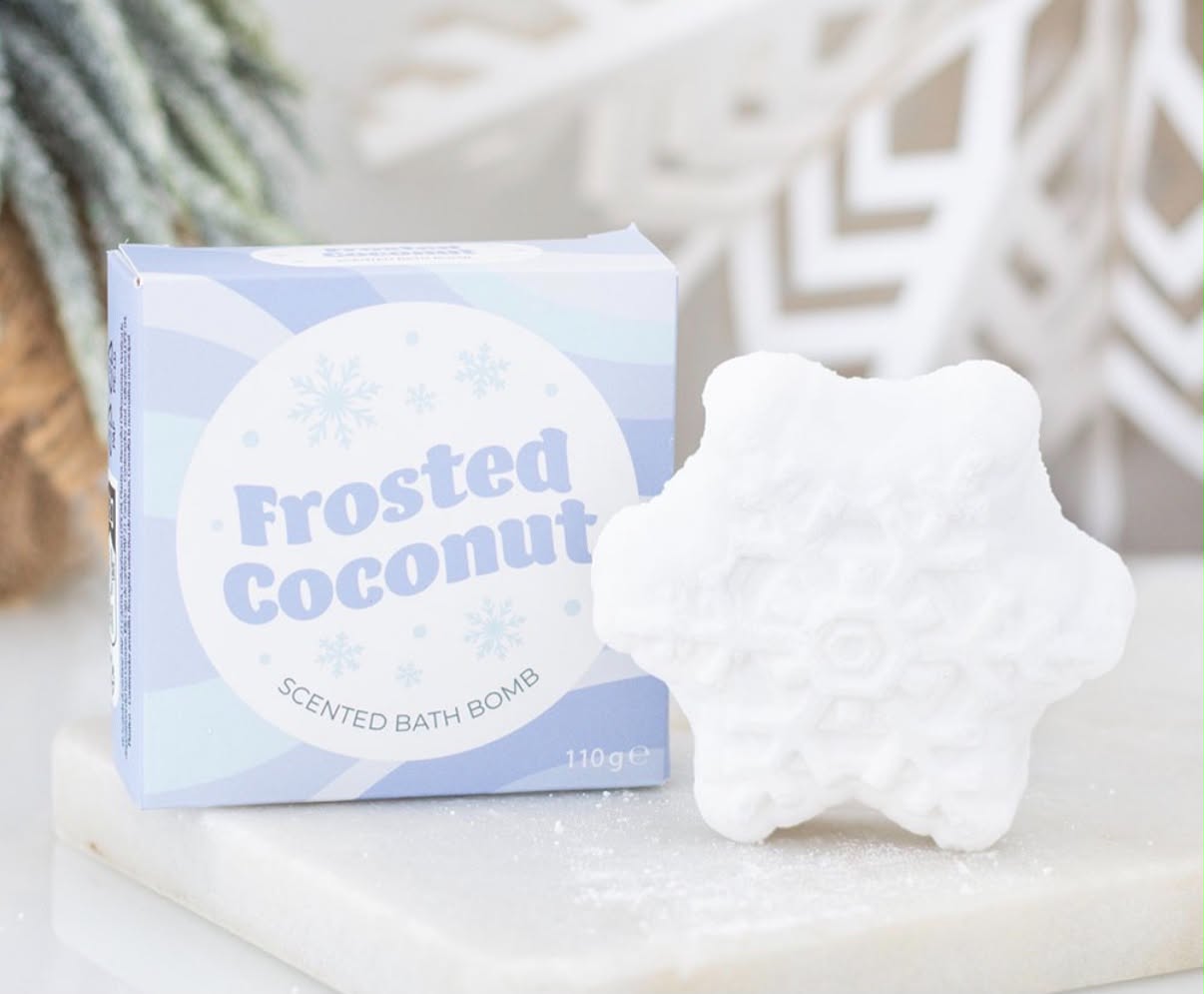 FROSTED COCONUT SNOWFLAKE BATH BOMB
X3
