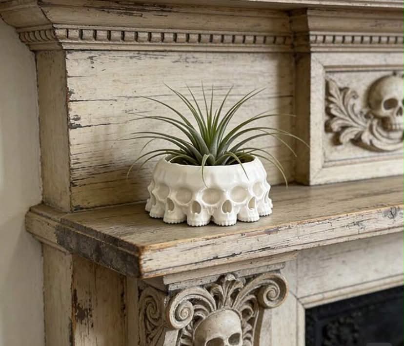 1 pc Gothic Style Skull Succulent Planter, Fireplace Decor Vase For Air Plants Or Seasonal Ornaments, Lightweight Resin Material