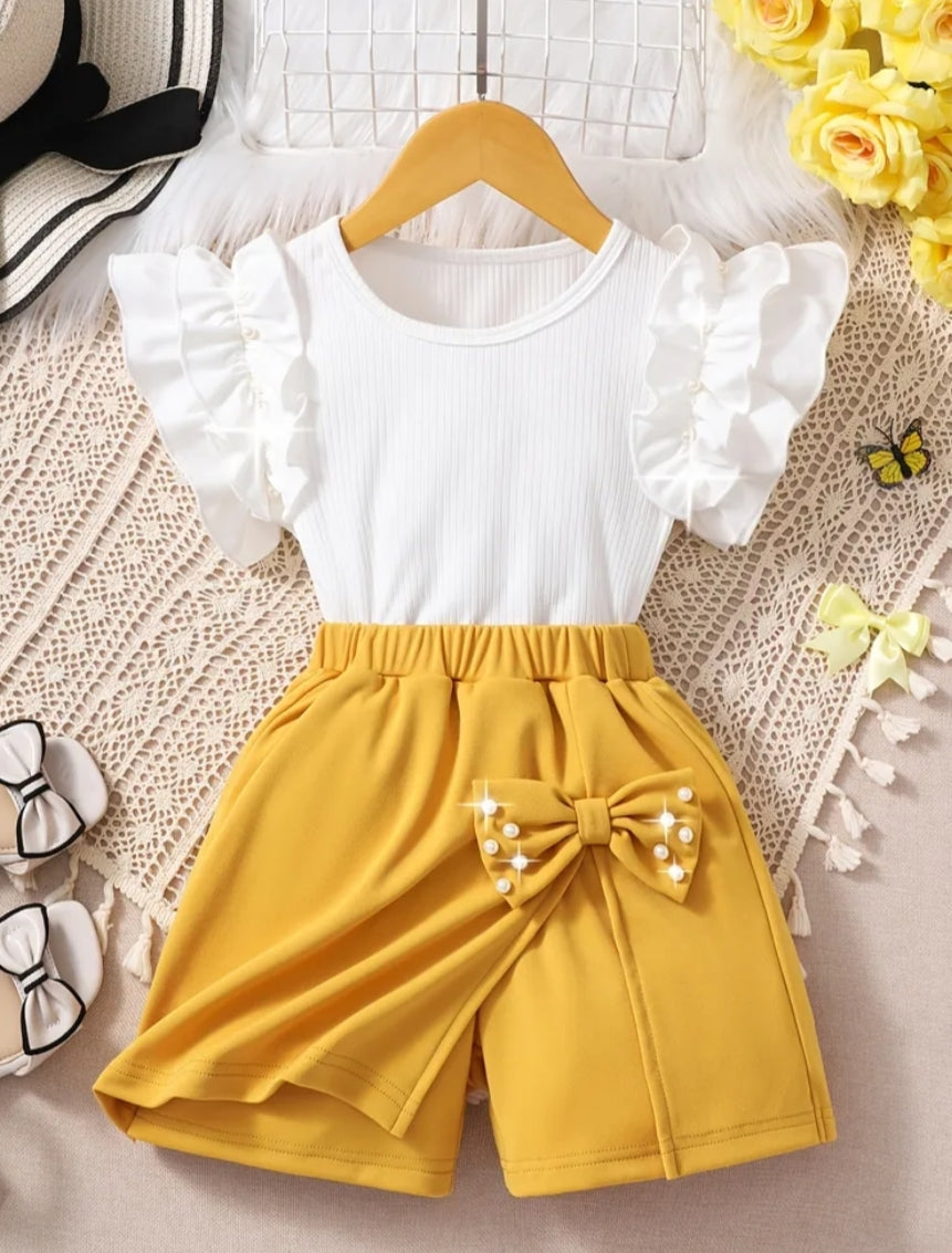 2 pcs Spring/summer Short Set for Young Girls, Featuring a Sleeveless Patchwork Ruffle Top with Bead Detailing and Shorts with Beaded Bow Embellishments.