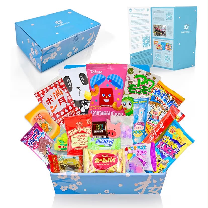Japanese Snacks & Candy Box w/English Pamphlet 20 Pieces Dagashi, Sweets, Snacks, Candy, Gum