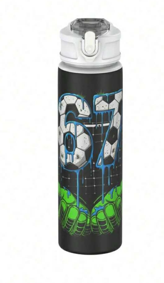 1 pc 67 Plastic Soccer Ball Water Bottle, Cute Printed Design Plastic Sports Water Bottle, Flip Top, Reusable 25 oz/750ml Plastic Water Cup,