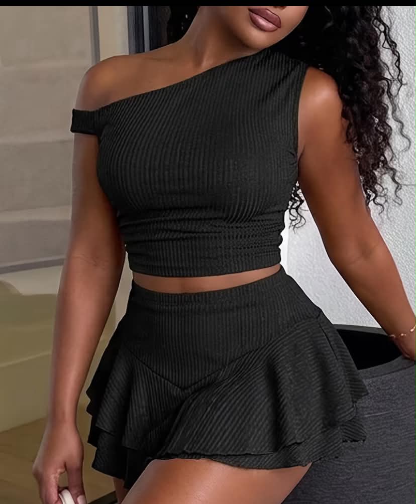 Sexy One-Shoulder Ruched Crop Top with Ruffle Mini Skirt Set Fashion Solid Color Two-piece
