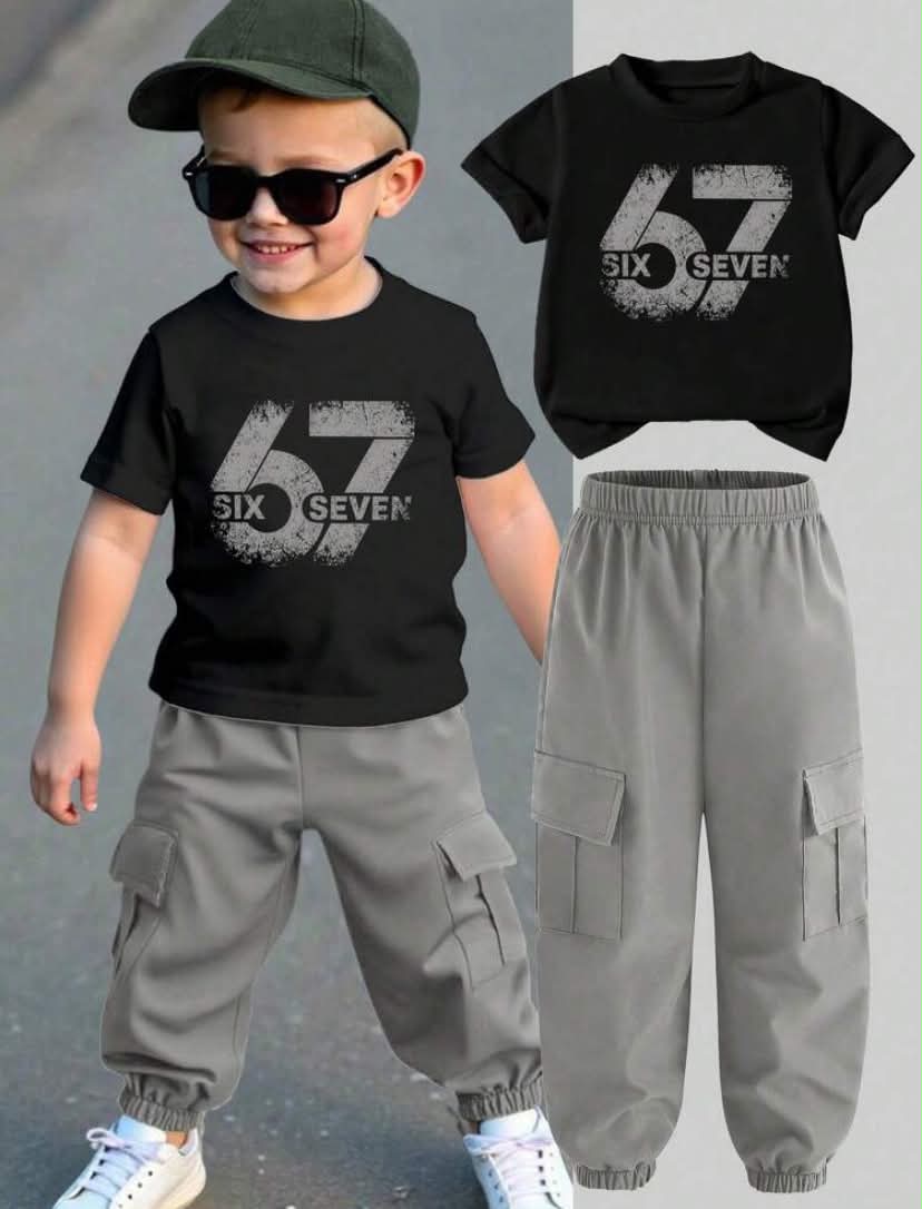 Young Boy Letter & Number Print Short Sleeve T-Shirt And Cargo Pants Set