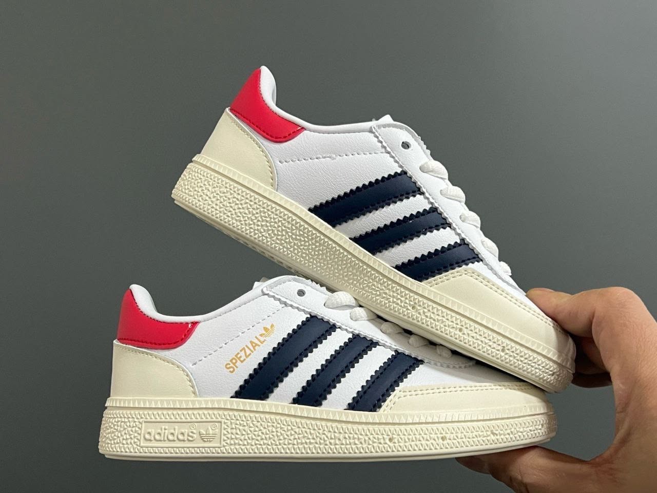 Kids Adidas Spezial