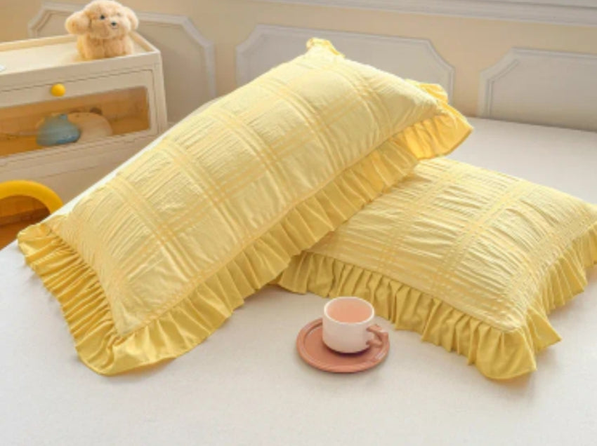 2 pcs Solid Color Seersucker Pillowcases Ruffle Edge Design Soft Skin-Friendly Pillow Covers (No Pillow Core) Machine Washable