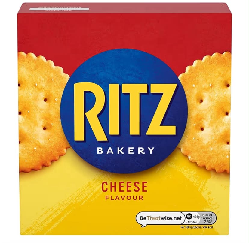 Ritz Cheese Flavoured Cracker Box, Classic Savoury Crackers Perfect For Any Snacking Occasion, 140 g (Pack of 1)