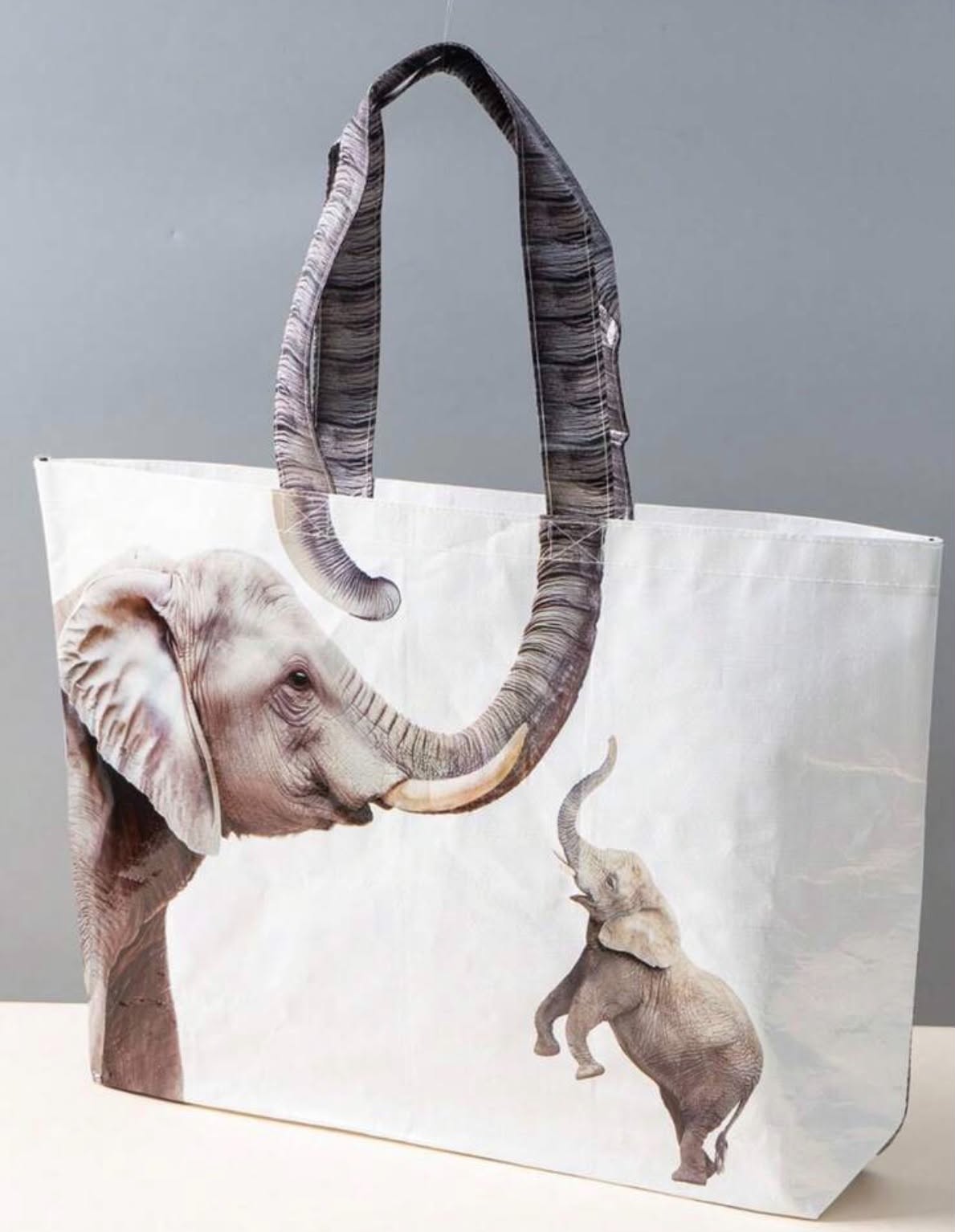 1 pc Whimsical Giraffe or Elephant Pattern Tote Bag - Large Capacity, Waterproof, Moisture-Proof, Reusable, Wear Resistant, Niche Unique Funny