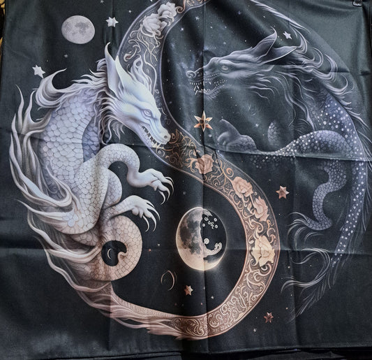 Large tarot/wall cloth, yin yang dragon