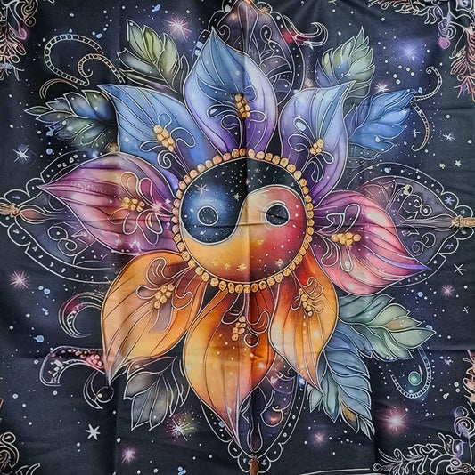 Large tarot/wall cloth, yin yang and petals