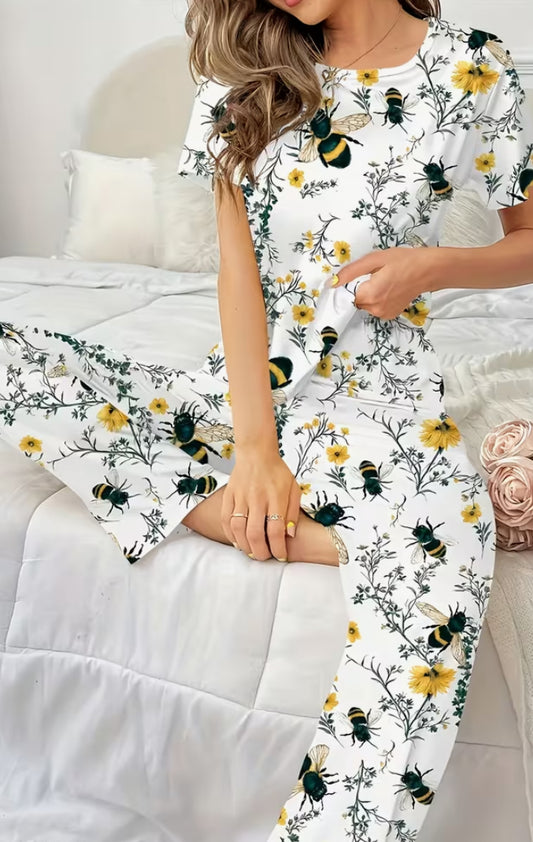 Plus Size Bee Print Women's Short Sleeve Long Pants Sleepwear Set