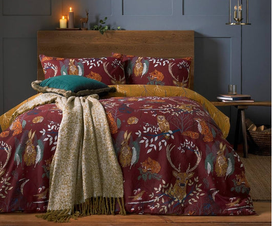 furn. Forest Fauna Woodland Duvet Set – Reversible Nature Inspired Bedding with Animal Print, Soft Polycotton, Machine Washable (Emerald – King)