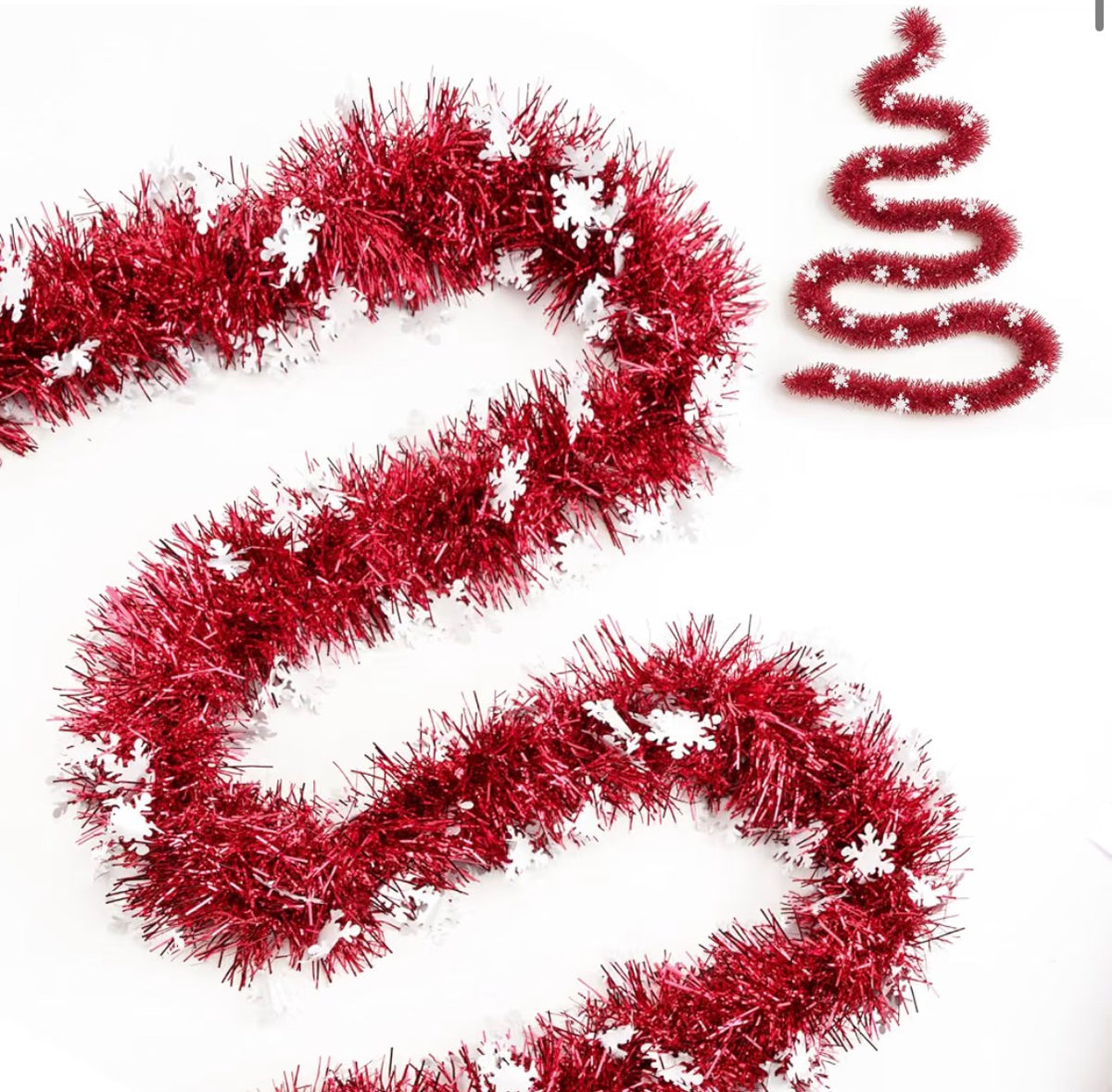 Red Green and Gold Christmas Tinsel Garland: 10m x 9cm Metallic Glittery Fluffy Hanging Decorations for Christmas Trees, Wardrobes, Doors