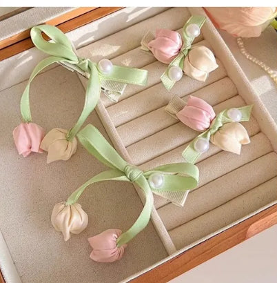 Tulip Flower Hair Clip Fabric Ribbon Bow Scrunchie Hair Claw Faux Artificial Pearl Floral Hair Stick Headpiece For Women both sets