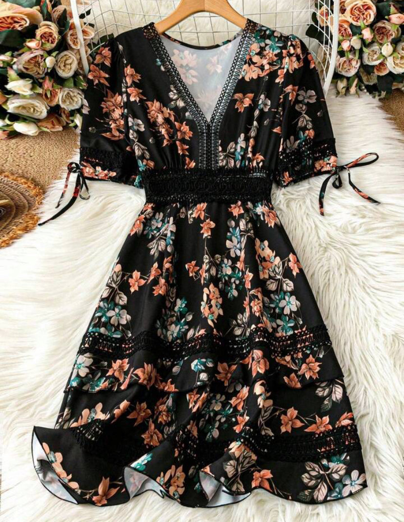 Plus Size Women's Floral Print Contrast Color Lace V-Neck Casual Holiday