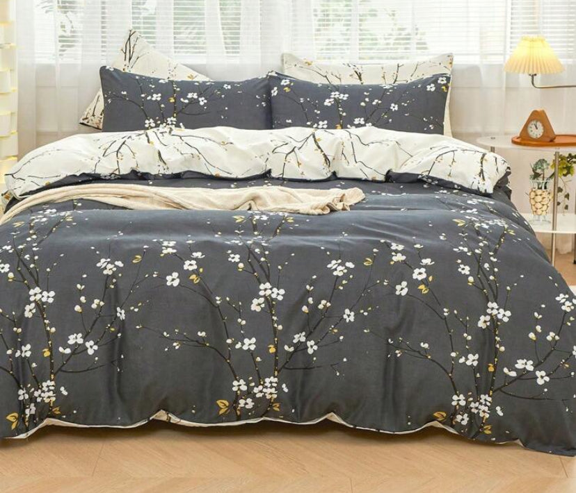 3pcs/Set Black Beige Two Tone Reversible Plum Blossom Branch Flower Pattern Duvet Cover Set