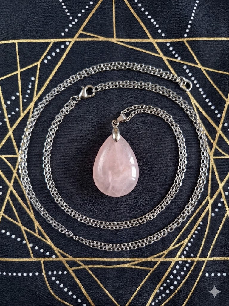Small Teardrop Pendant Rose Quartz