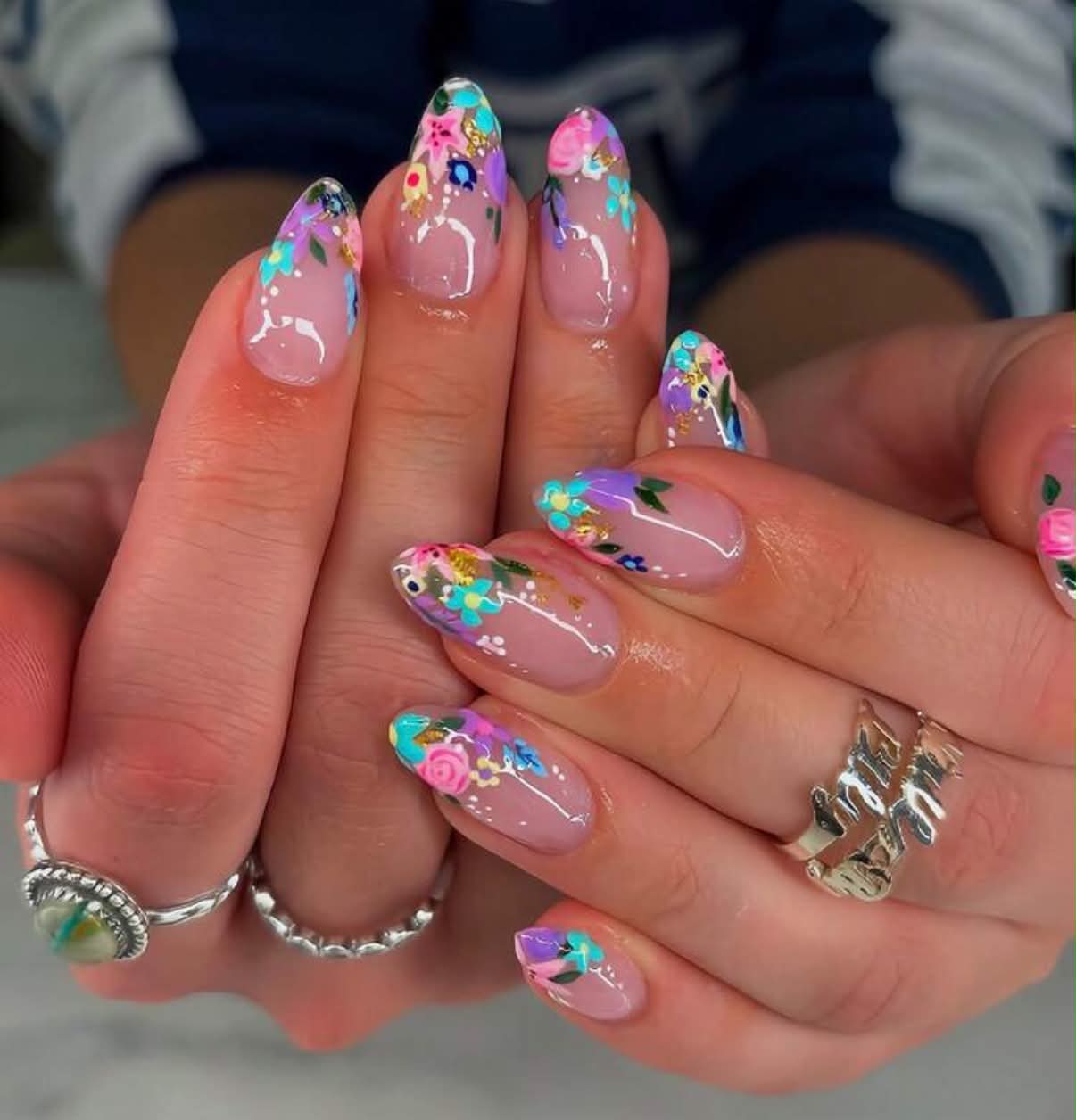 24 Press On Nails Almond Art Pieces, Hand-Painted Pink Roses For Spring, Small Blue Flowers And Violets For Summer,