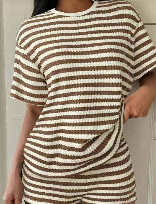 Spring/Summer Women's Casual Outing Fashion Simple Striped Shorts T-Shirt Two-Piece Set
