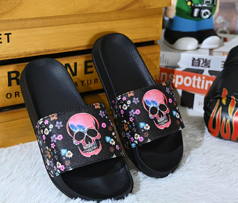 Women'S Skull Flower Pattern Dark Slippers, Casual Style Suitable for Indoor Wear in All Seasons