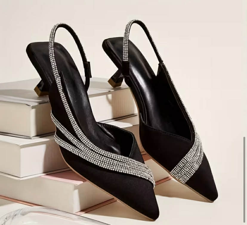 New Spring And Summer Collection of Elegant And Glamorous Pointed Toe Kitten Heel Sandals for Women, Adorned with Sparkling Rhinestones