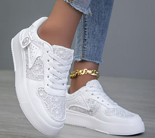Round Toe Lace-Up White Lace Patchwork Casual Shoes Comfortable Preppy Classic Sneakers