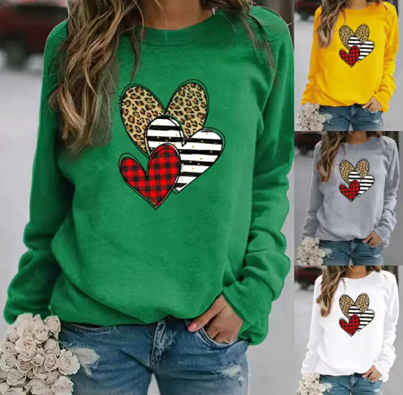 Women's Long Sleeve Crew Neck Sweatshirt Heart Pattern