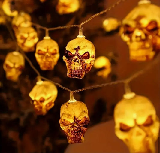 Vintage LED Skull String Lights - Battery-Powered Halloween Decor, Retro Lanterns for Party & Home Decoration, Spooky Festive Atmosphere, No Batteries Included,