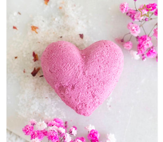 LOVE YOURSELF HEART-SHAPED CHERRY BATH BOMB

X3
