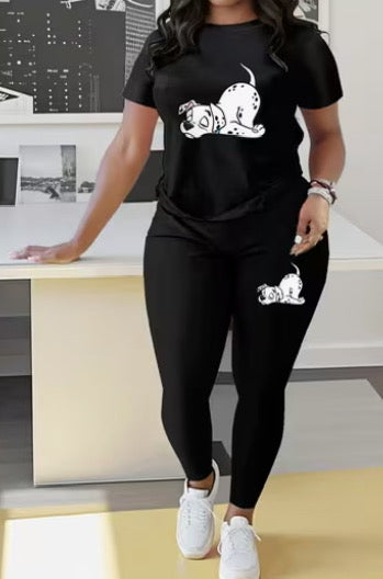 Casual Two-Piece Outfit for Women Featuring a Round Neck Short Sleeve Top And Pants, Ideal for Any Season