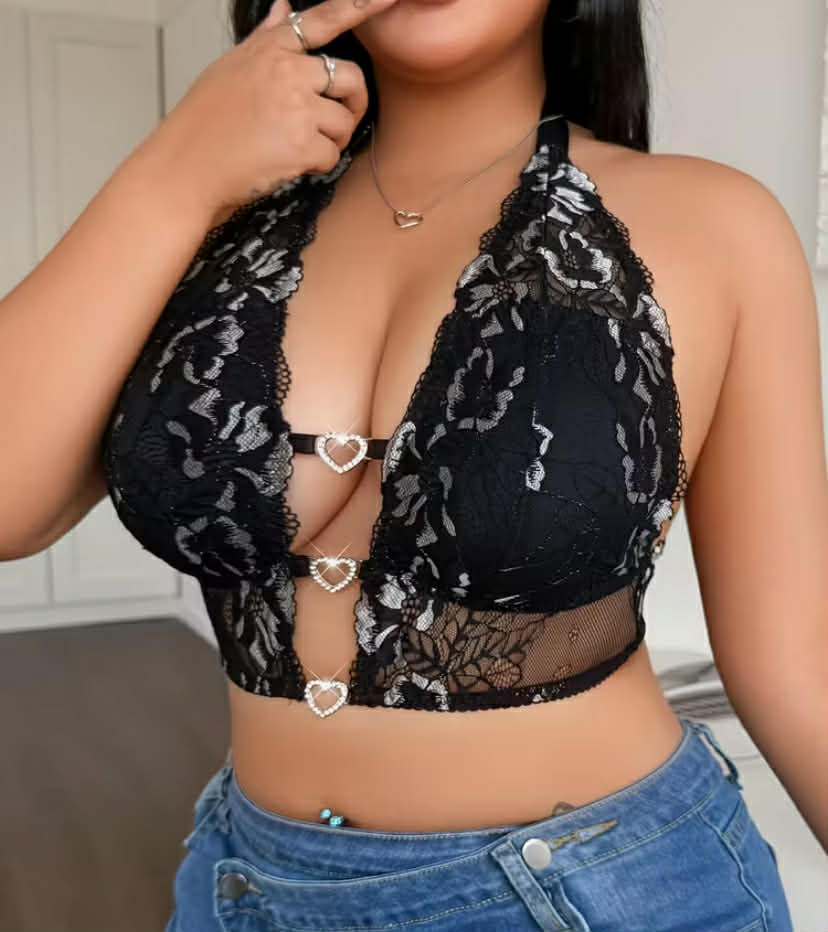 Plus-size Two-tone Lace, Row of Heart-shaped Decorative Buttons, Strapless Wire-free No-pad Sexy Bra