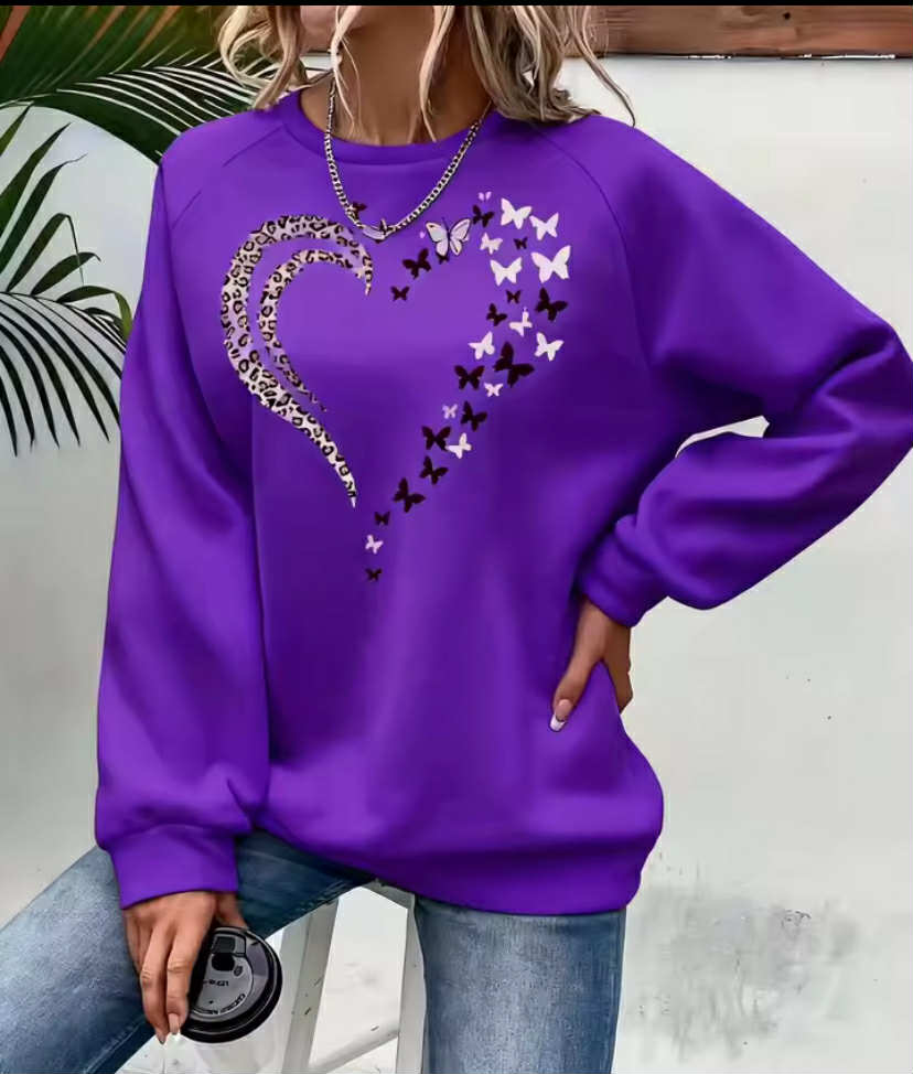 Large-Sized Sweatshirt With A Heart Print