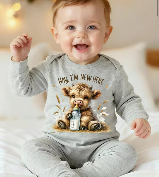 Hay I'M New Here Cartoon Pattern Print New Baby Footed Romper Four Seasons Baby Footed Climbing Suit Onesie Pregnancy Gift, for Outdoor