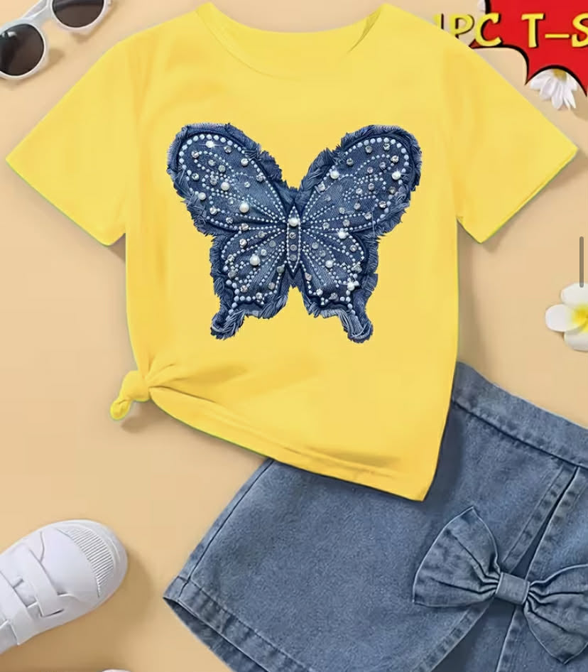 Short-Sleeve T-Shirt for Girls Featuring a Pearl Pattern And Butterfly Print, Made of Soft Fabric with a Round Neck.