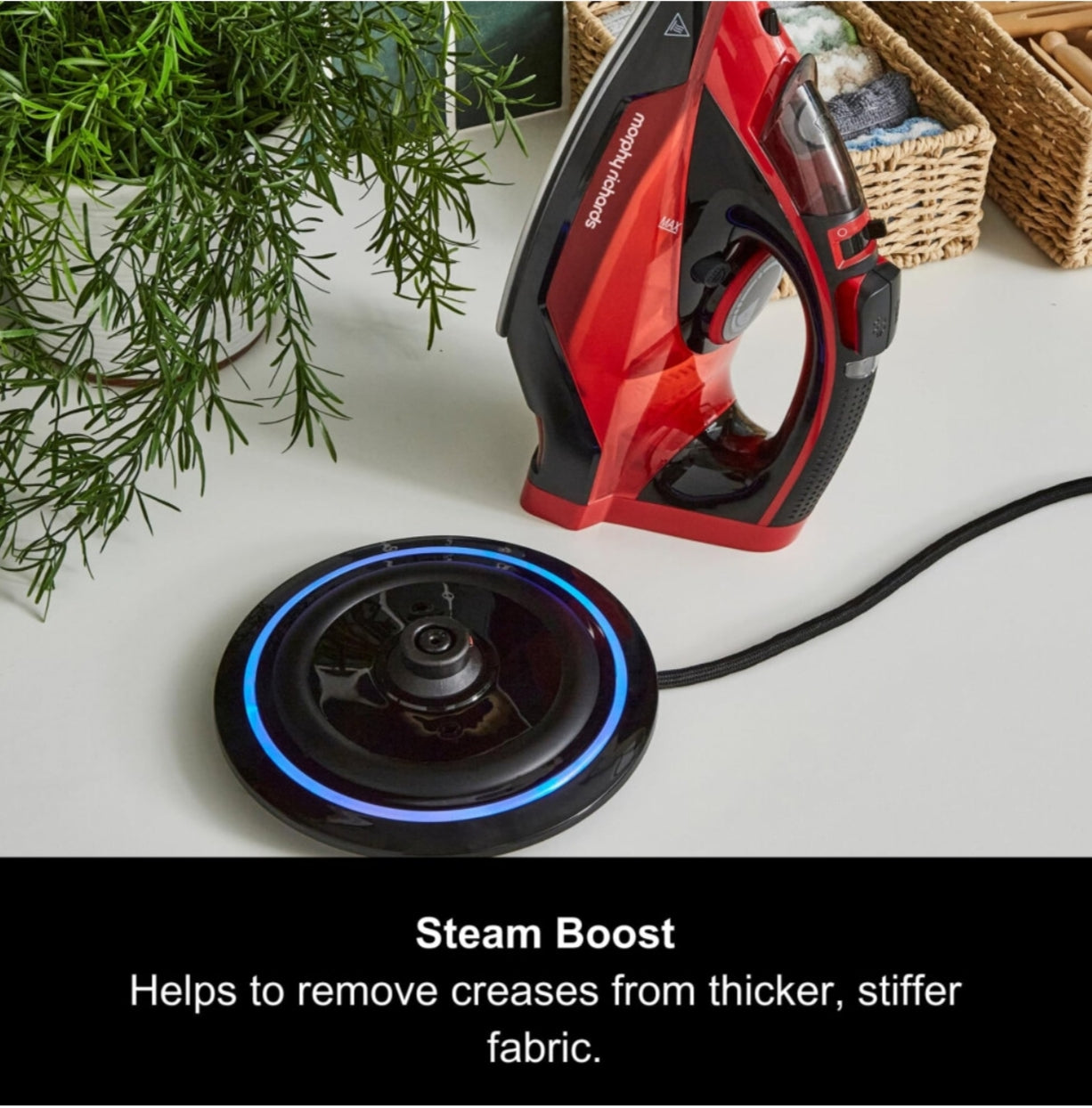 Morphy Richards EasyCHARGE Cordless Steam Iron, Non Stick Ceramic Soleplate, 130g Boost, 30g Output, 350ml Water Tank, Anti Drip and Scale, Auto