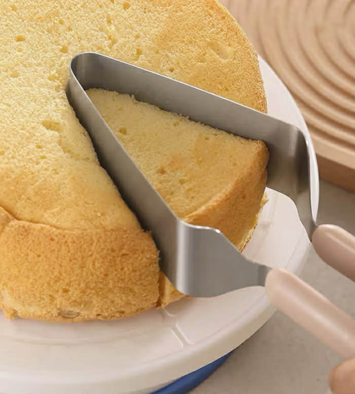 1 pc Stainless Steel Cake Slicer & Server - Triangular Cake Transfer Tool with Ergonomic Handle, Durable Baking Tool for Home & Commercial Use.