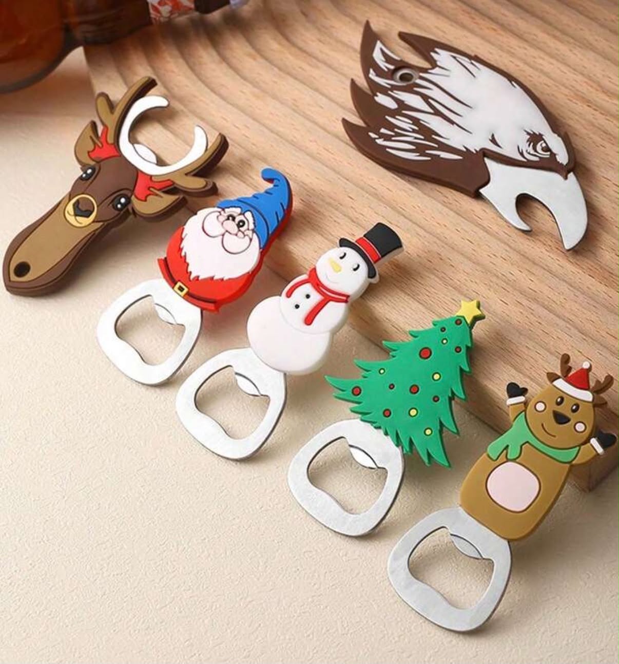 1pc Christmas Magnetic Bottle Opener, Cute Cartoon Stainless Steel Beer And Soda Bottle Opener, (random sent out )