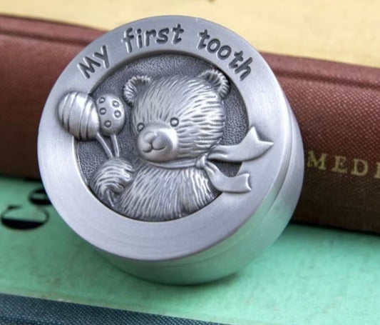 A Set of European-Style Metal Fetal Hair Teeth Storage Box for And, Deciduous Tooth Box, Single Commemorative Box, Collection And Preservation Box