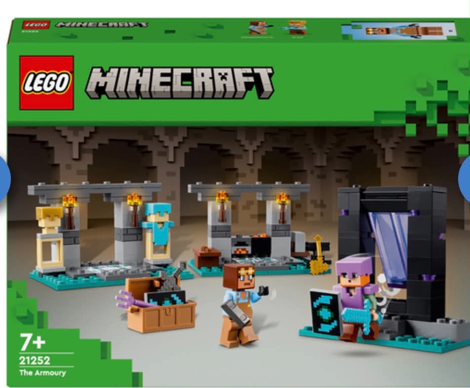 LEGO Minecraft The Armoury Construction Set