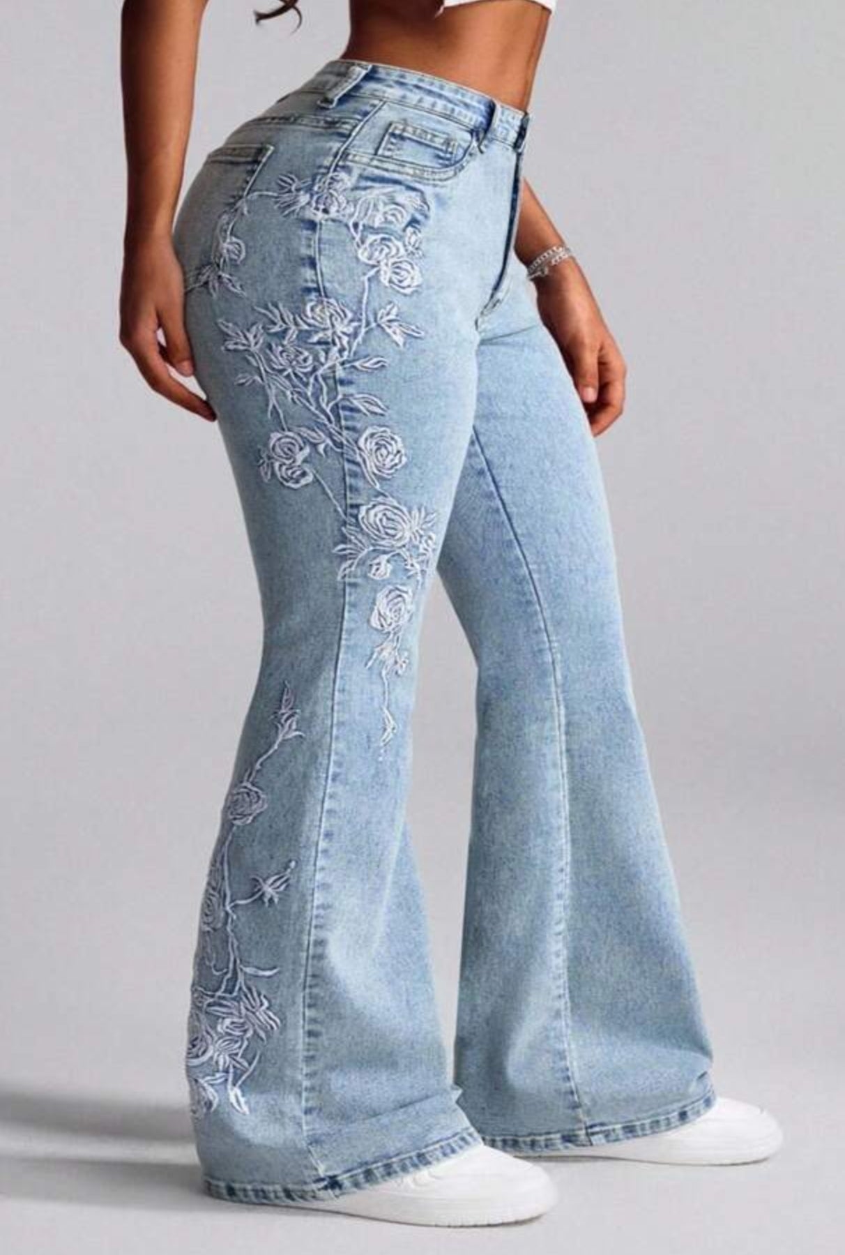 CURVE+ Plus Size Women Floral Embroidered Pocket Casual Flare Jeans