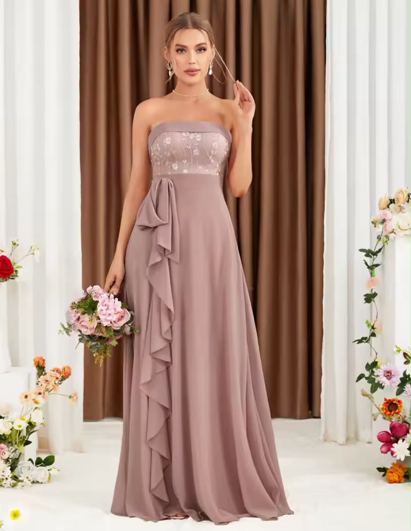 formal dress is wrapped around the chest and decorated with a belt on the back