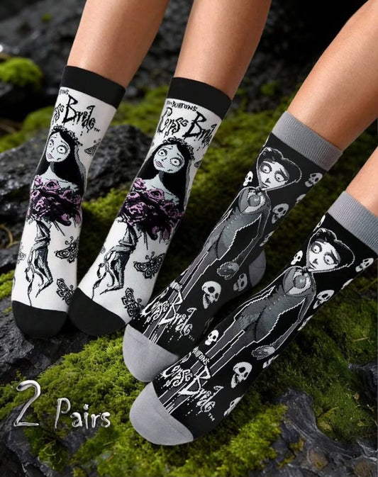 2 Pairs Soft & Breathable Moisture-Wicking Casual Mid-Calf Socks Fashionable White & Black Crew Socks
