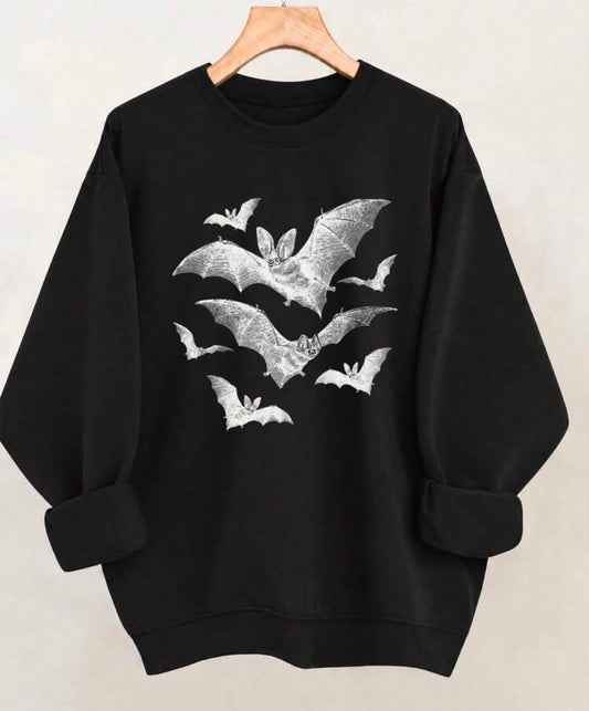 Bat Print Pattern Crew Neck Sweatshirt, Plus Size Women's Casual Autumn/Winter Long Sleeve Sweatshirt Black