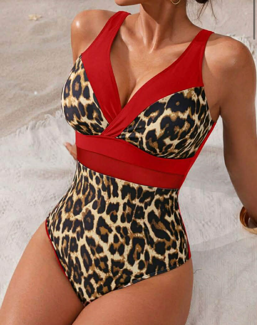 Women's Leopard Print Fashionable Sexy One-Piece Swimsuit