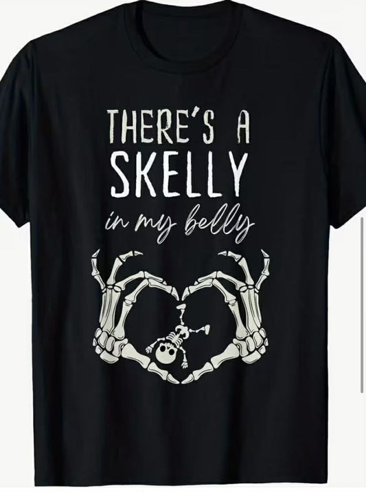 Funny Pregnancy Announcement T-Shirt - "There's Skelly In My Belly" Bump Design, Retro Loose-Fit Maternity Tee for, Unisex Short Sleeve Shirt with Skeleton Footprints